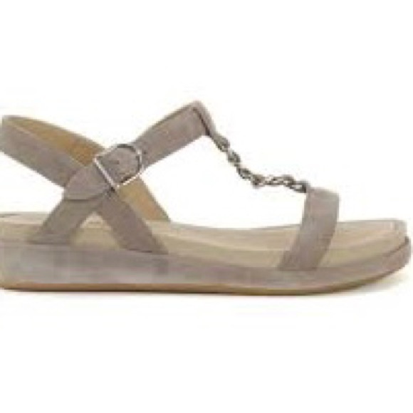 Hush Puppies Women's Chrysta Chain T Taupe Suede Sandals NEW - Picture 12 of 12